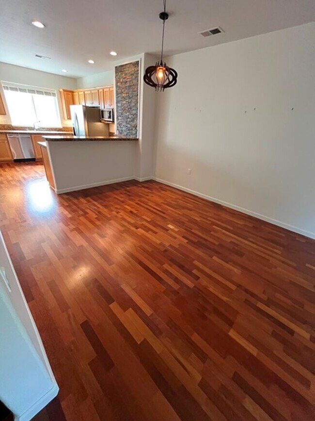 Foto del edificio - 10308 SW Hollyridge Ln