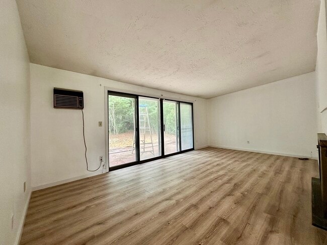 Building Photo - 19 Muriel Rd