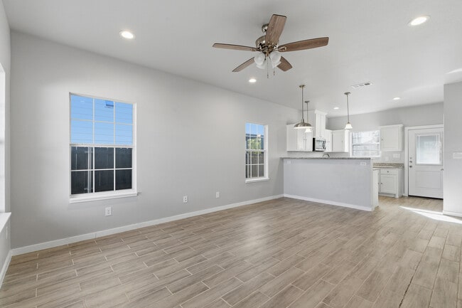 Foto del edificio - 4705 Washington St