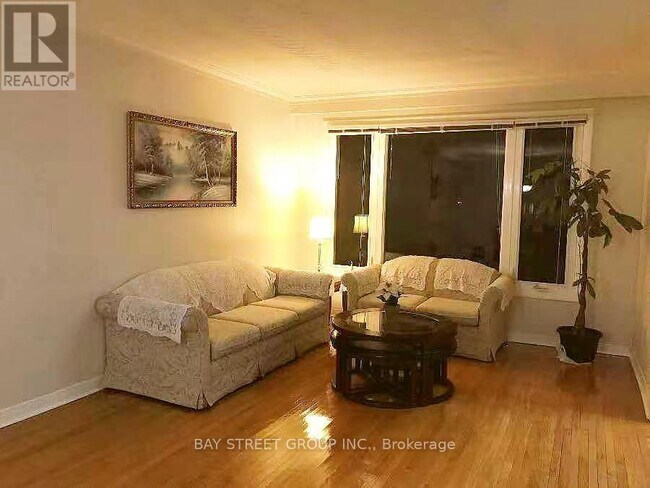 Photo du bâtiment - 277 Huntsmill Blvd