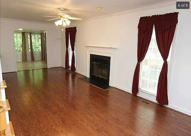 Foto del edificio - 306 Cary Pines Dr