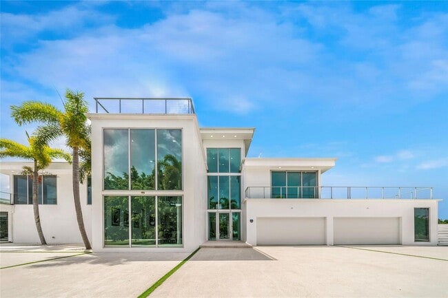 Building Photo - 17250 SW 52nd Ct