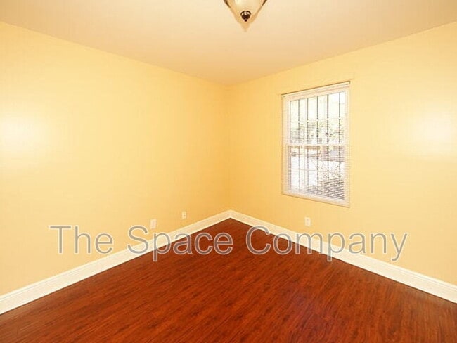 Foto del edificio - 995 King St