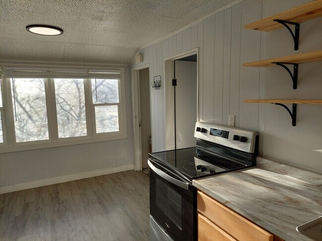Foto del edificio - 1349 E Bridger St