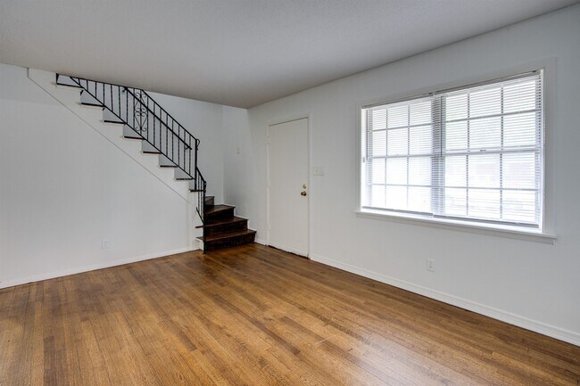 Foto del edificio - 3030 Camden St