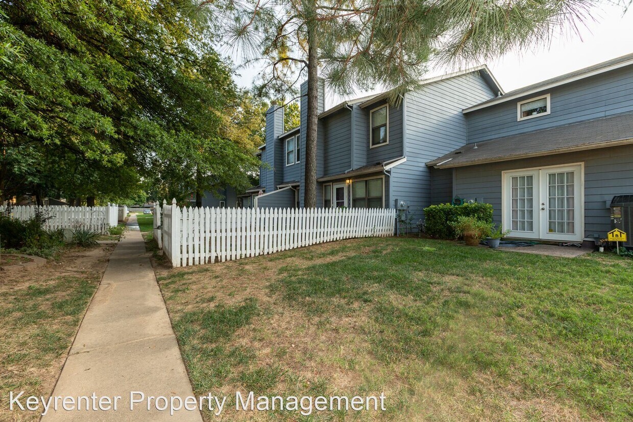 3 br, 2.5 bath House 2244 W Quantico St House Rental in Broken