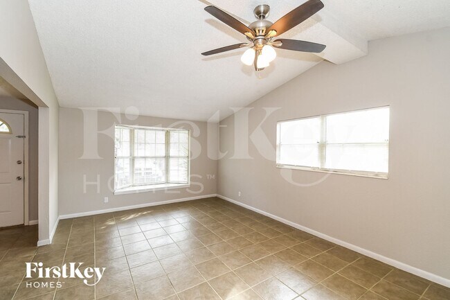 Foto del edificio - 878 Westgate Dr