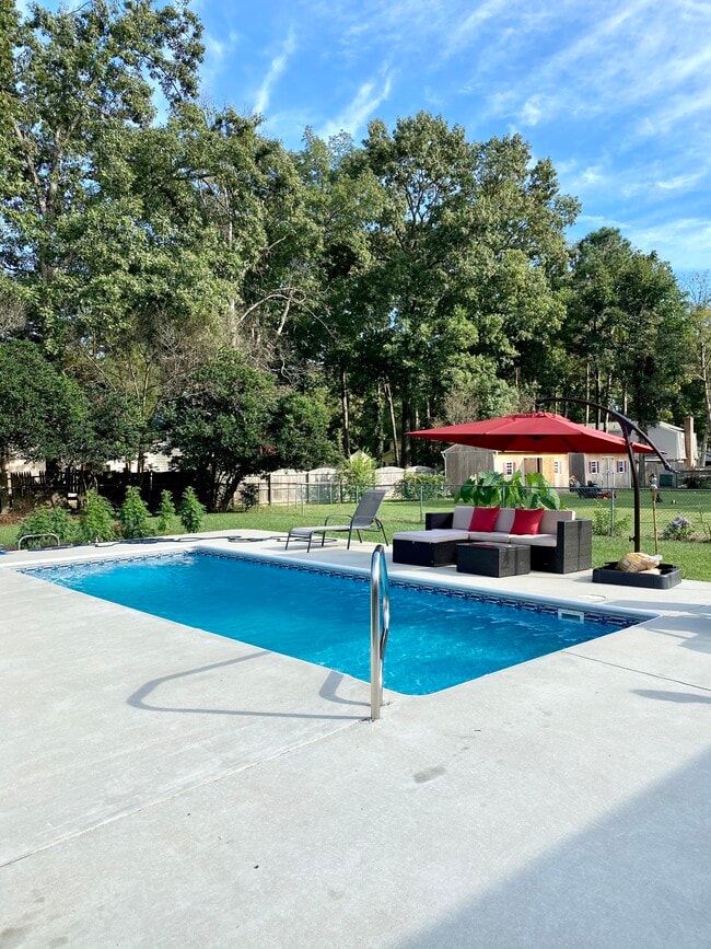 Building Photo - 1617 Chevelle Dr