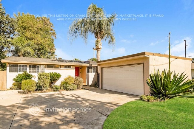 Building Photo - 14215 Cohasset St Building Photo - 14215 Cohasset St