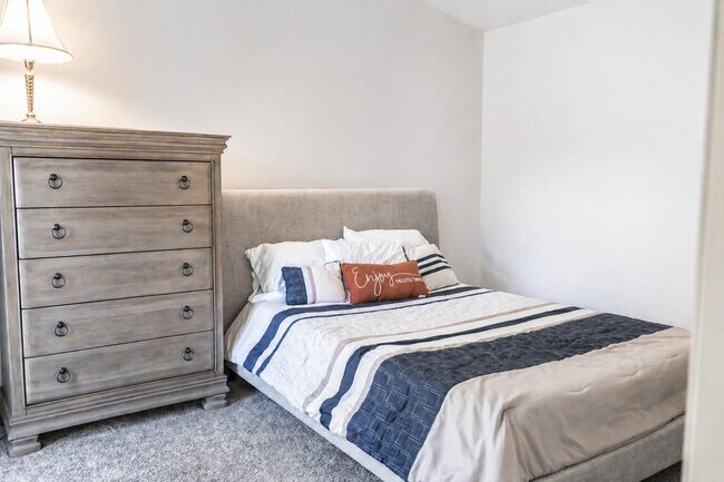 Foto del edificio - 77795 Sunnybrook Dr