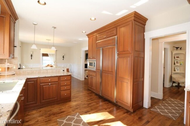 Foto del edificio - 3 br, 2.5 bath House - 1000 South St.