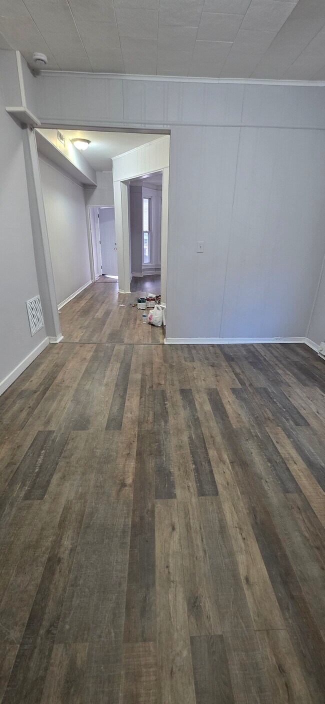 Foto del edificio - 1135 Poplar Grove St