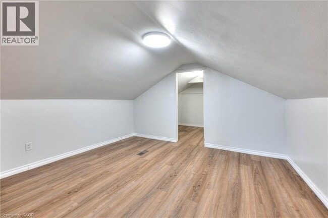 Building Photo - 839 Stirling Ave S