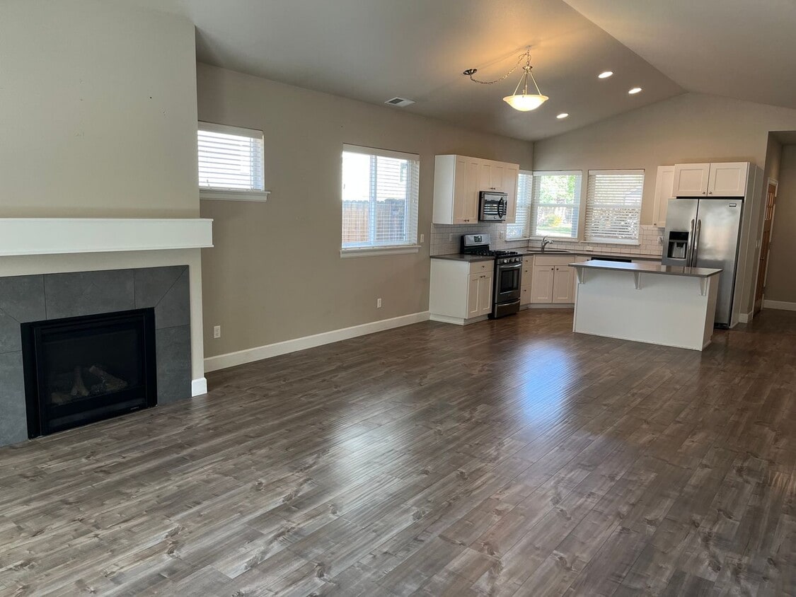 Primary Photo - Single Level Home with Nice Layout