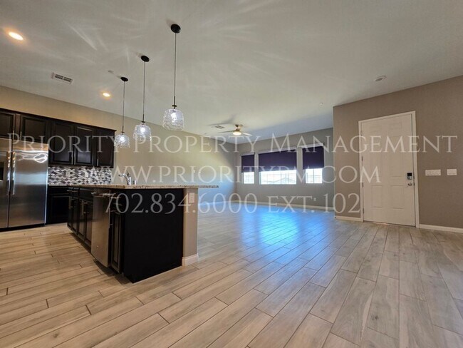 Foto del edificio - 738 Briar Knoll Dr