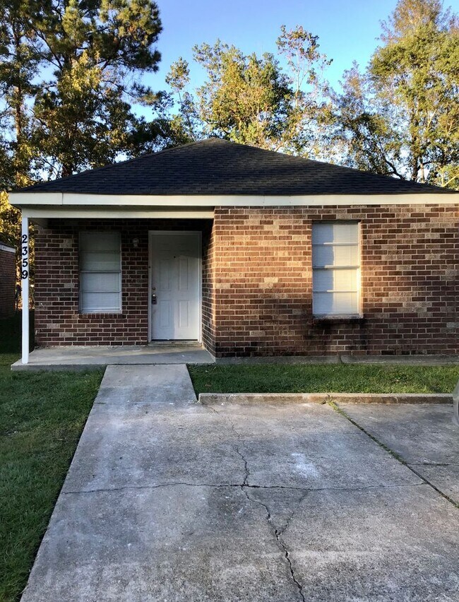 Foto del edificio - 2359 Elm Park Dr