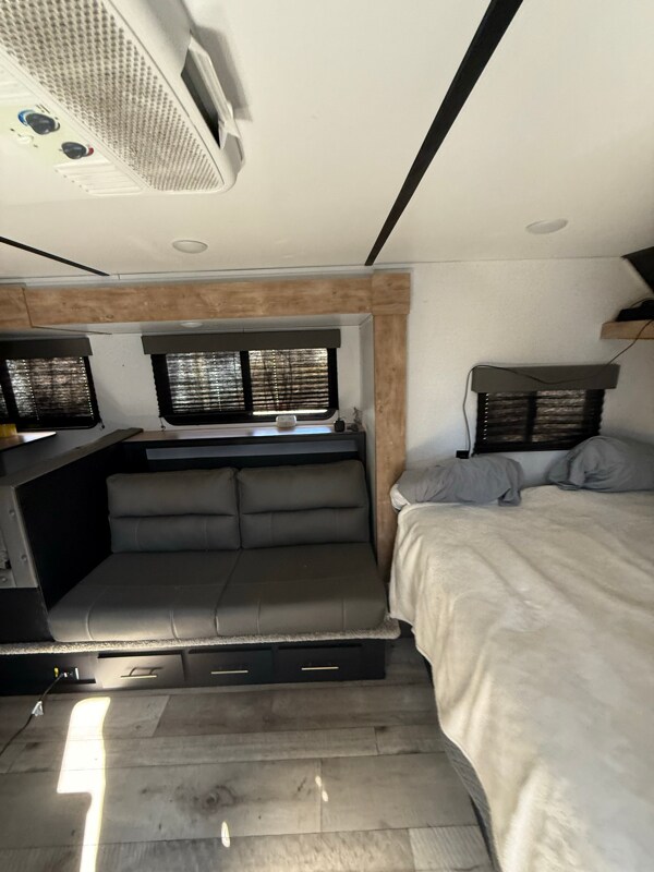 Foto del edificio - 28115 Everett St