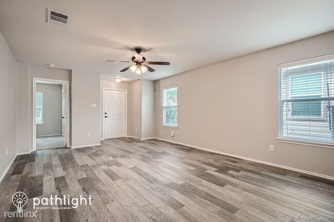 Foto del edificio - 3 br, 2 bath House - 11301 Burton Street UNIT