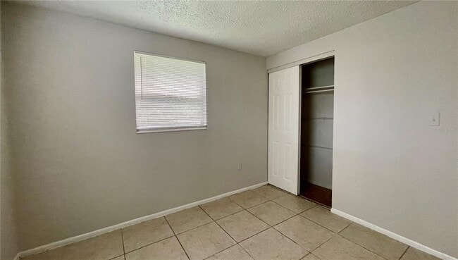Foto del edificio - 9803 N 11th St