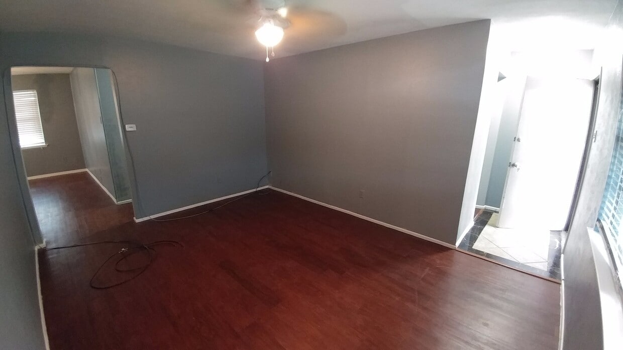 Experience the ultimate comfort of living in a 3-bedroom single-family home today! - Experience the ultimate comfort of living in a 3-bedroom single-family home today!