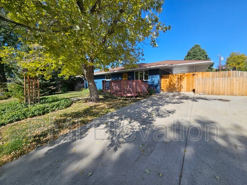 Primary Photo - 7770 S Kit Carson Dr