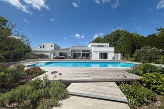 Building Photo - 36 Mill Creek Close