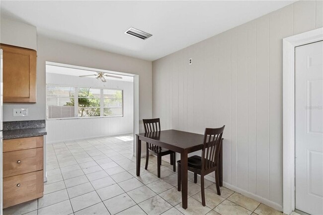 Building Photo - 308 Lantana Ave