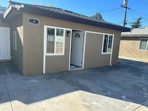 Building Photo - 3264 N Stoddard Ave