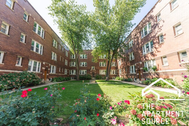 Foto del edificio - 4716 N Racine Ave