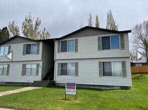 Building Photo - 260 Shoshone Ave