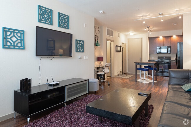 1 habitación, 1 baño - 787 pies cuadrados - Veranda Highpointe