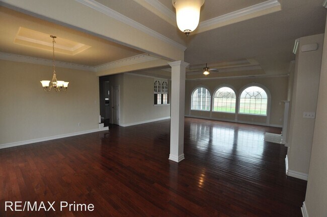 Building Photo - 4 br, 3.5 bath House - 1405 Paul Eason Drive