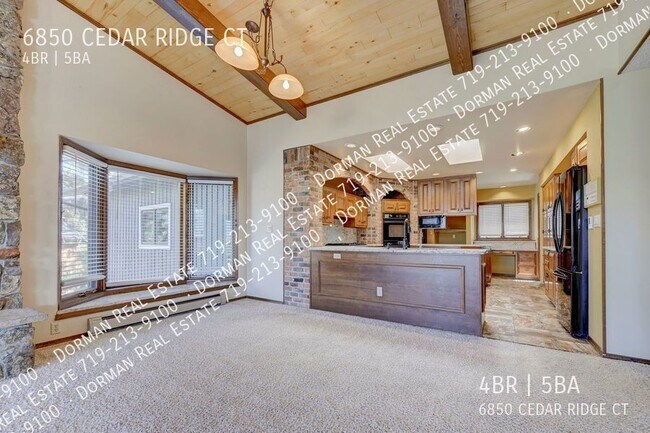 Building Photo - Mountain Views in Rockrimmon