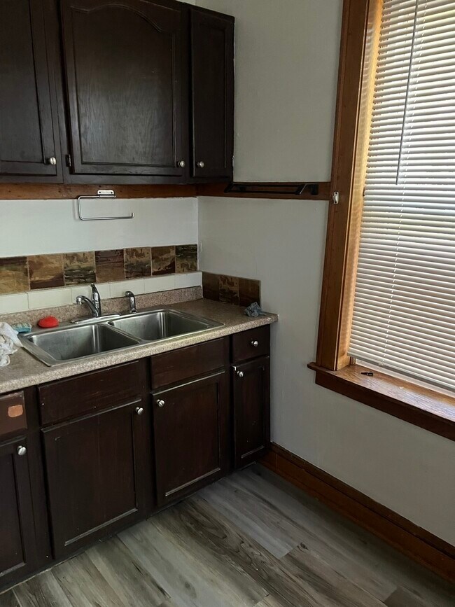 Foto del edificio - 6837 S Maplewood Ave