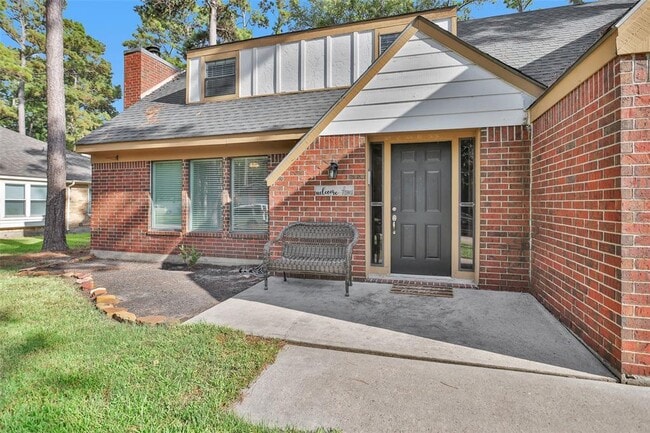 Building Photo - 3202 Hemingway Dr