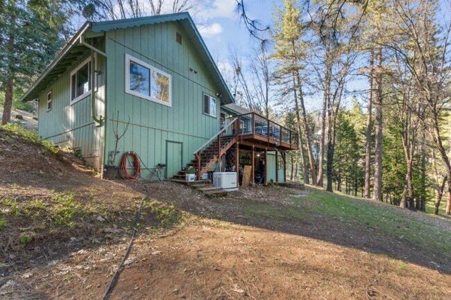 Building Photo - 5570-5575 5 Spot Rd