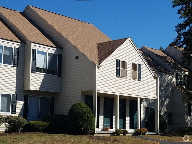 Quail Hollow Apartments for Rent with a Swimming Pool - Vernon, CT - 5