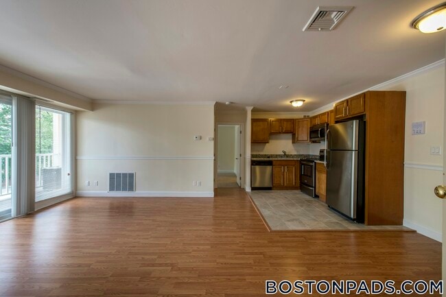 Building Photo - 20 Westgate Dr
