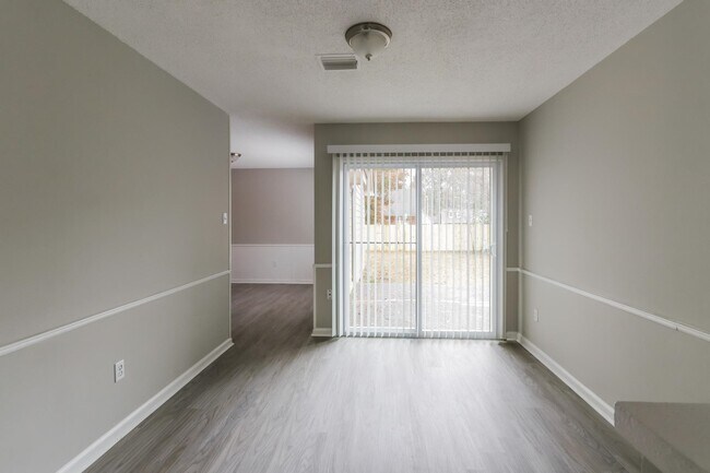 Foto del edificio - 4652 Benoit Dr