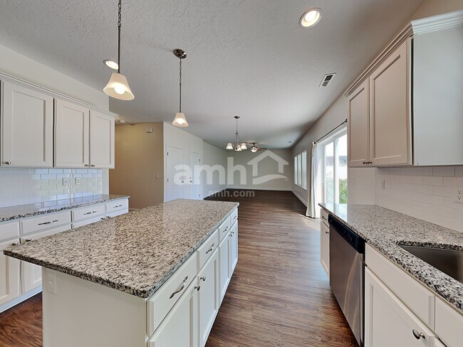 Building Photo - 57 S Lancaster Dr