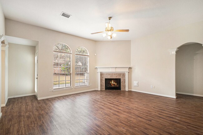Foto del edificio - 5807 Carta Valley Ln