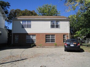 Building Photo - 3125 Vimy Ridge Ave