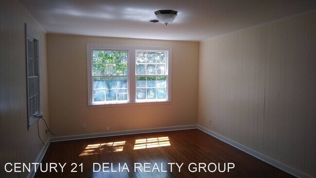 Building Photo - 2 br, 1 bath House - 505 Brown St
