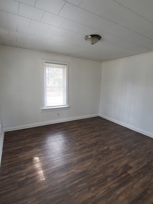 Building Photo - 346 W Naperville Rd