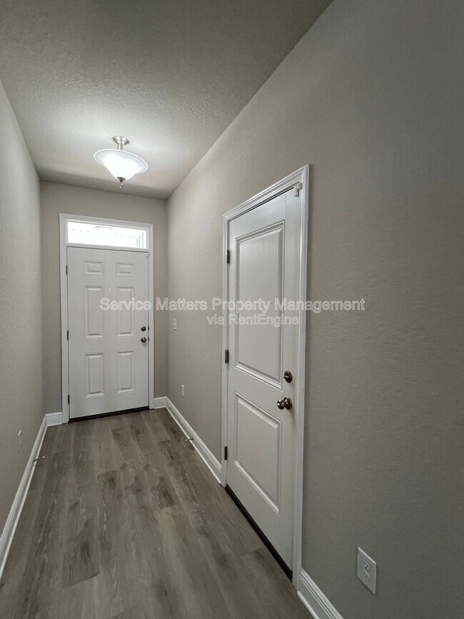 Foto del edificio - 5330 Parkside Dr