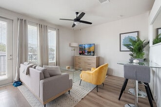 Building Photo - 2232 Empire Central Dr