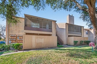 Building Photo - 10555 Turtlewood Ct