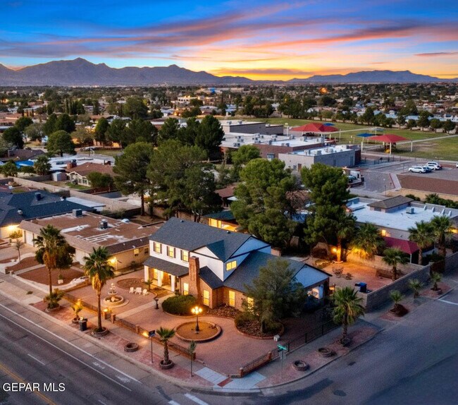 Foto del edificio - 2153 Trawood Dr