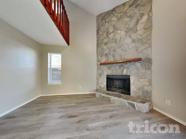 Building Photo - 606 Radnor Ln