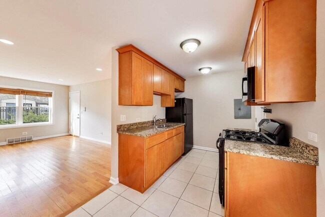 Foto del edificio - 7415 N Wolcott Ave